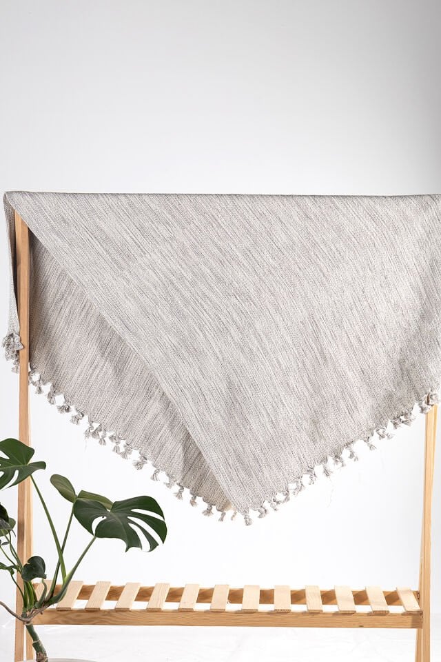 130x180 cm Pike & TV Örtüsü – Şıklık ve Fonksiyonellik Bir Arada